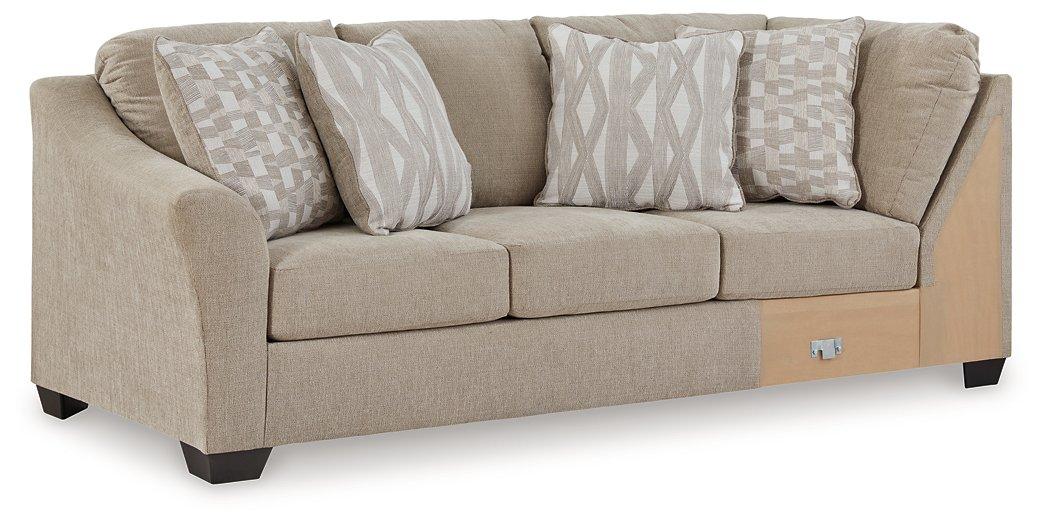 Brogan Bay 3-Piece Sectional with Cuddler